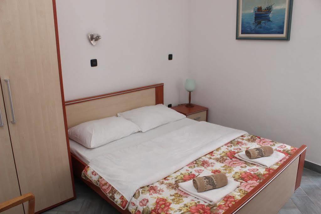 Rooms Laura Медулин Экстерьер фото