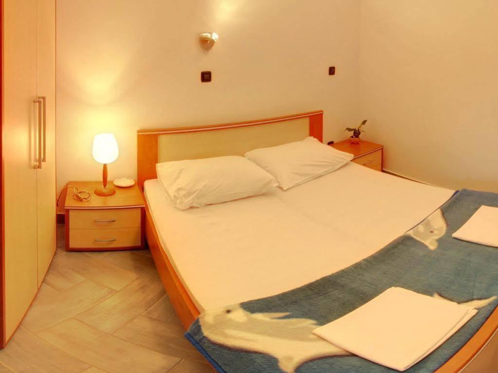 Rooms Laura Медулин Экстерьер фото